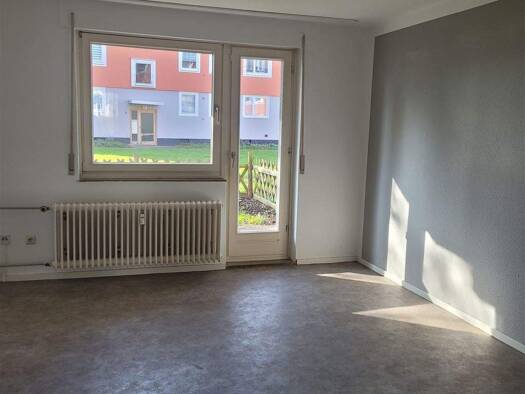 Wohnung zur Miete 450 € 3 Zimmer 65,6 m² frei ab sofort Eschwege 37269