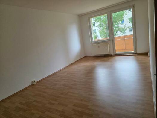 Wohnung zur Miete 420 € 3 Zimmer 64 m² Geschoss 1/3 frei ab sofort Zeitzer Straße 63 Weißenfels Weißenfels 06667