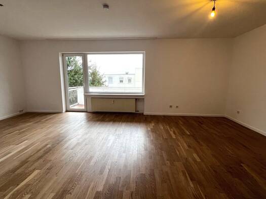 Wohnung zur Miete 700 € 2 Zimmer 75 m² Geschoss 3/5 frei ab sofort St Johann Saarbrücken 66121