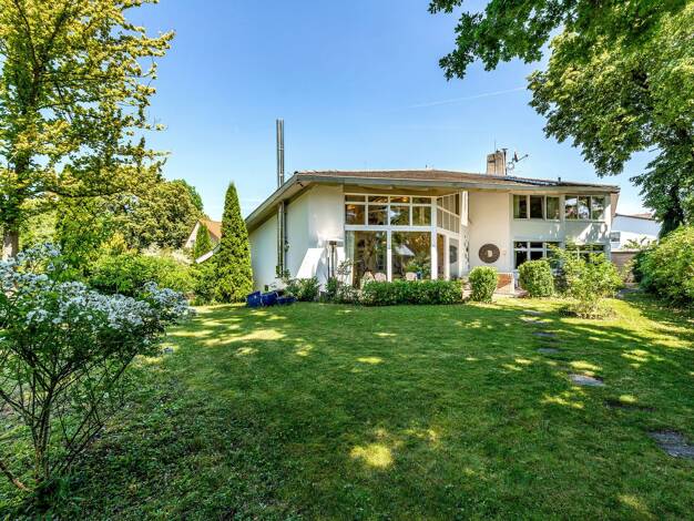 Einfamilienhaus zum Kauf 2.590.000 € 8 Zimmer 320 m² 1.015 m² Grundstück Unterpfaffenhofen Germering 82110
