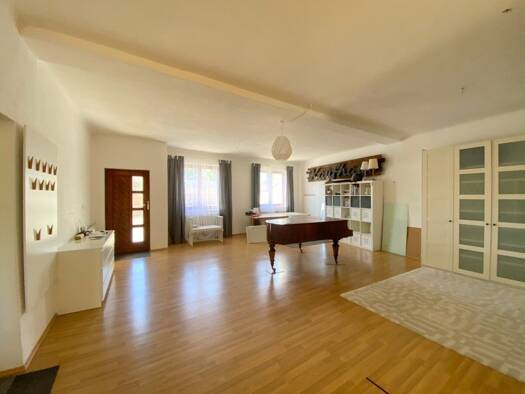 Stadthaus zum Kauf 790.000 € 4,5 Zimmer 198 m² 1.303 m² Grundstück Pillichsdorf 2211