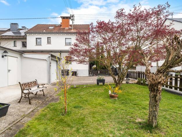 Einfamilienhaus zum Kauf 550.000 € 8 Zimmer 154,5 m² 398 m² Grundstück Sportplatzstraße 6 Langenhain Hofheim am Taunus 65719