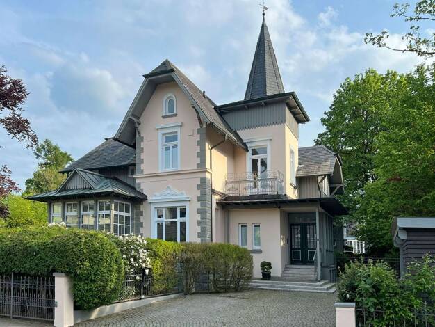 Villa zum Kauf 1.499.000 € 9,5 Zimmer 341,2 m² 2.298,2 m² Grundstück Schwarzenbek 21493