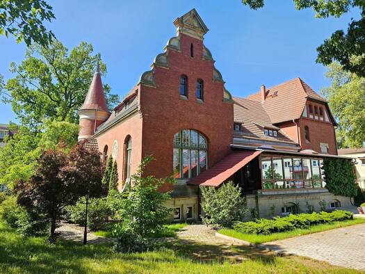 Villa zur Miete 4.000 € 8 Zimmer 715 m² 3.400 m² Grundstück Torgau Torgau 04860