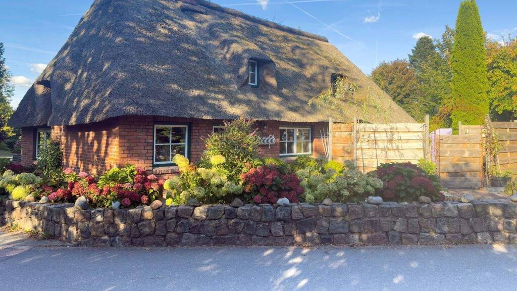 Haus zum Kauf 195.000 € 3 Zimmer 86 m² 379 m² Grundstück Hattstedt 25856