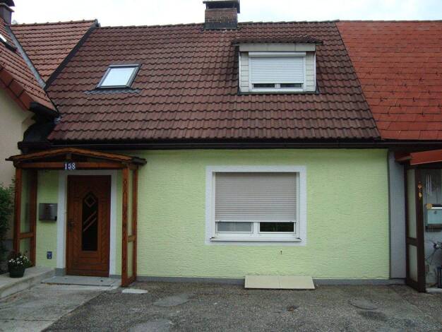 Reihenmittelhaus zum Kauf provisionsfrei 275.000 € 4 Zimmer 95 m² 250 m² Grundstück frei ab 01.06.2026 Ampflwang 4843