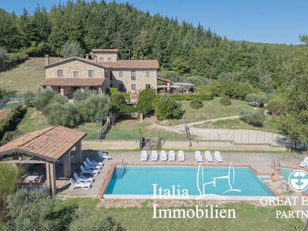Bauernhaus zum Kauf 2.988.000 € 19 Zimmer 1.628 m² 196.000 m² Grundstück San Venanzo 05010