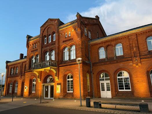 Bürogebäude zum Kauf als Kapitalanlage geeignet 1.890.000 € 935 m² Am Bahnhof 1 Diepholz Diepholz 49356