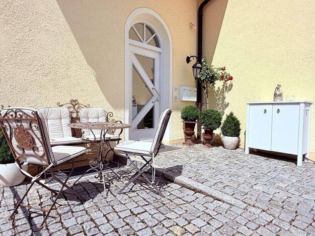 Wohnung zur Miete 835 € 3 Zimmer 92,8 m² 1. Geschoss frei ab sofort Alter Pfarrhof 1 Pleiskirchen 84568