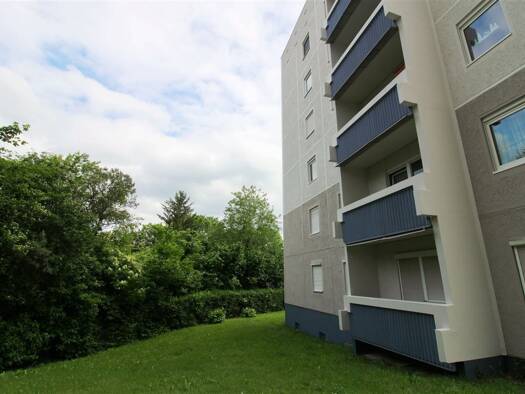 Wohnung zum Kauf 89.900 € 4 Zimmer 87,8 m² 2. Geschoss frei ab sofort Suhl Suhl 98528