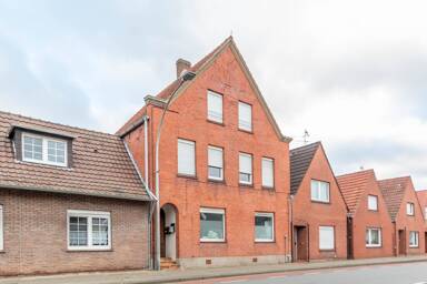 Mehrfamilienhaus zum Kauf 140.000 € 10 Zimmer 268,2 m² 705 m² Grundstück Neuenhaus Neuenhaus 49828