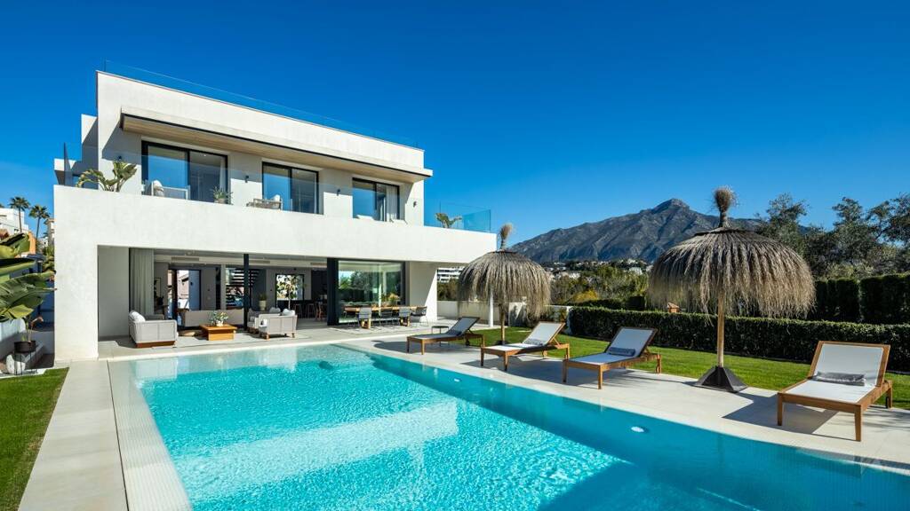 Haus zum Kauf provisionsfrei 3.750.000 € 10 Zimmer 310 m² 1.142 m² Grundstück Marbella 29660