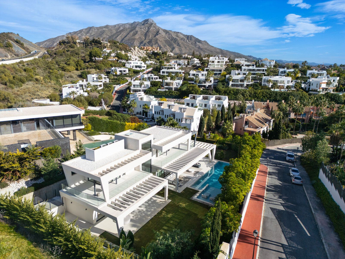 Einfamilienhaus zum Kauf 4.100.000 € 660 m²<br/>Wohnfläche 1.420 m²<br/>Grundstück Nueva Andalucía 04006