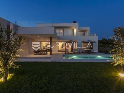 Villa zum Kauf - Erstbezug 1.390.000 € 4 Zimmer 229 m² Rovinj Rovinj 52210