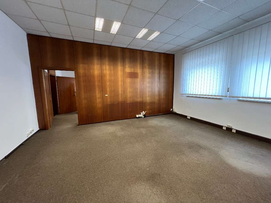 Lagerhalle zum Kauf 898 € 500 m²<br/>Lagerfläche Traun 4050