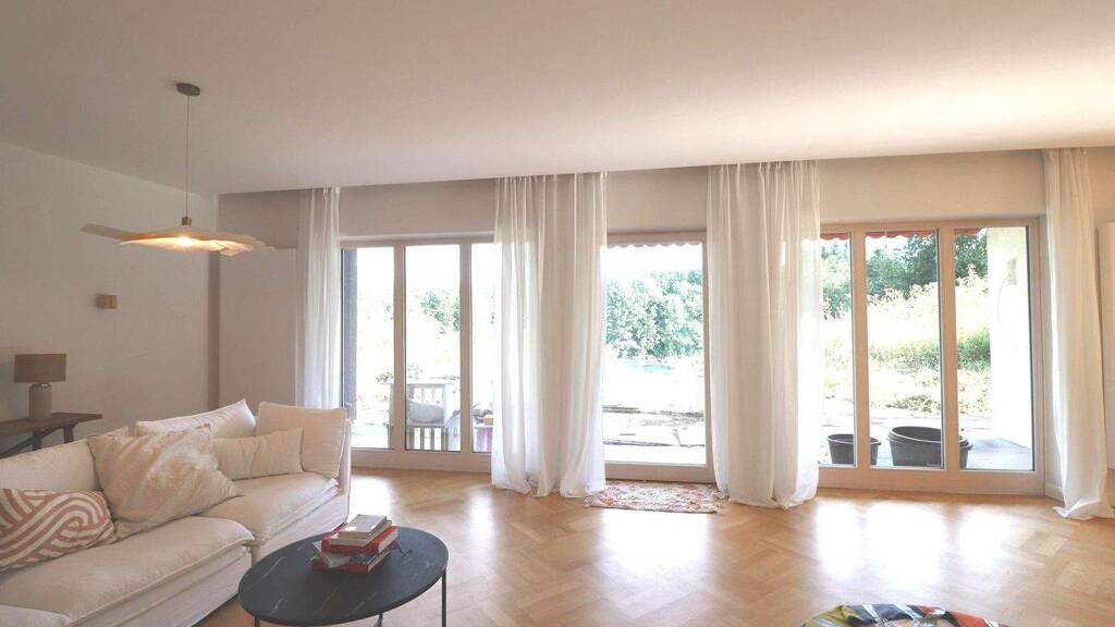 Villa zum Kauf 720.000 € 11 Zimmer 327 m² 2.571 m² Grundstück frei ab sofort Neu-Haag Marktredwitz 95615