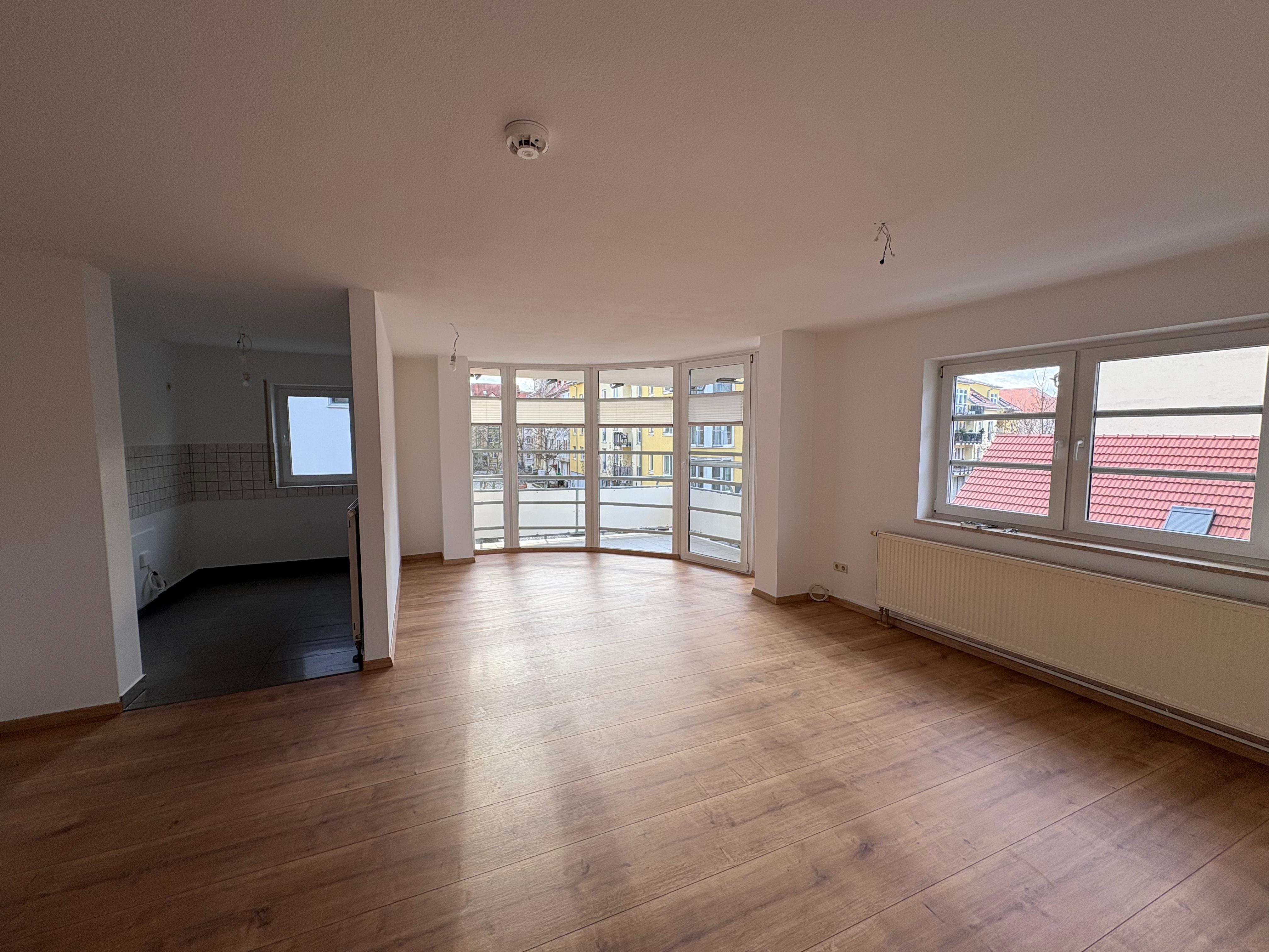 Wohnung zur Miete 750 € 3 Zimmer 73,1 m²<br/>Wohnfläche 2.<br/>Geschoss ab sofort<br/>Verfügbarkeit Wenigenjena - Ort Jena 07749