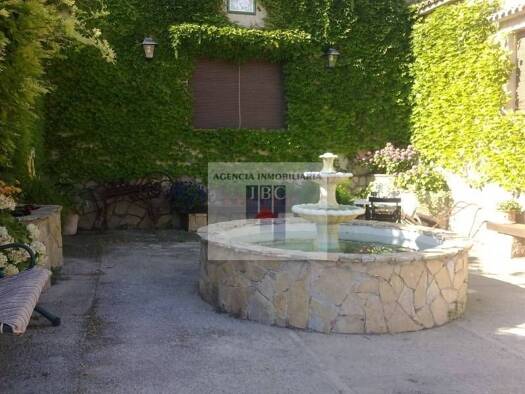 Chalet zum Kauf 300.000 € 6 Zimmer 350 m² 9.506 m² Grundstück Millena 03812