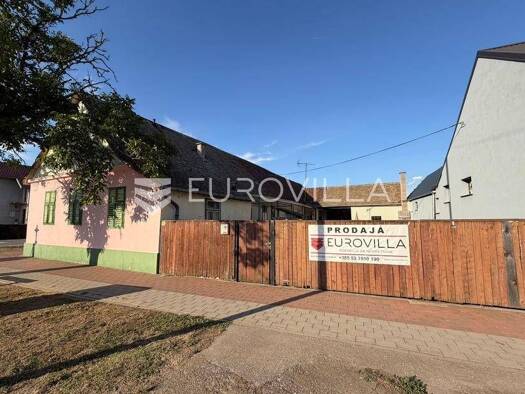 Haus zum Kauf 50.000 € 3 Zimmer 254 m² Satnica Dakovacka Satnica Đakovačka