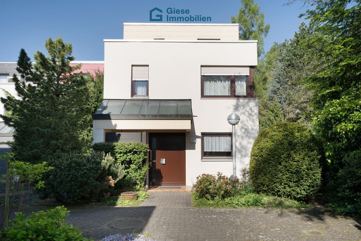 Reihenmittelhaus zum Kauf 679.000 € 5,5 Zimmer 138,5 m²<br/>Wohnfläche 334 m²<br/>Grundstück Rohr Stuttgart 70565