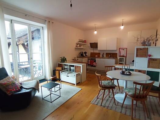 Wohnung zur Miete 675 € 1,5 Zimmer 43 m² Geschoss 1/3 frei ab 01.03.2026 Hauptstraße 48 Au b Bad Aibling Bad Feilnbach 83075