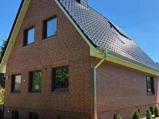 Einfamilienhaus zur Miete 2.500 € 5 Zimmer 110 m² 900 m² Grundstück frei ab sofort Eichenweg 9 Tornesch 25436