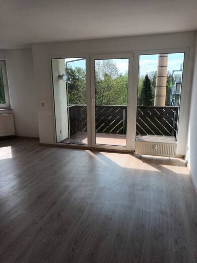 Wohnung zur Miete 520 € 4 Zimmer 86,9 m² 2. Geschoss Karl-May-Straße 24 Hohenstein-Ernstthal Hohenstein-Ernstthal 09337