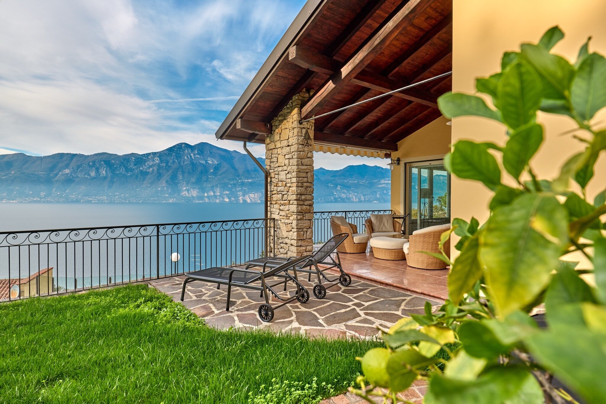 Villa zum Kauf 1.300.000 € 5 Zimmer 117 m²<br/>Wohnfläche 480 m²<br/>Grundstück ab sofort<br/>Verfügbarkeit Brenzone sul Garda 37010