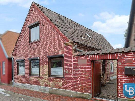 Einfamilienhaus zum Kauf 195.000 € 4 Zimmer 91,5 m² 101 m² Grundstück Plön 24306