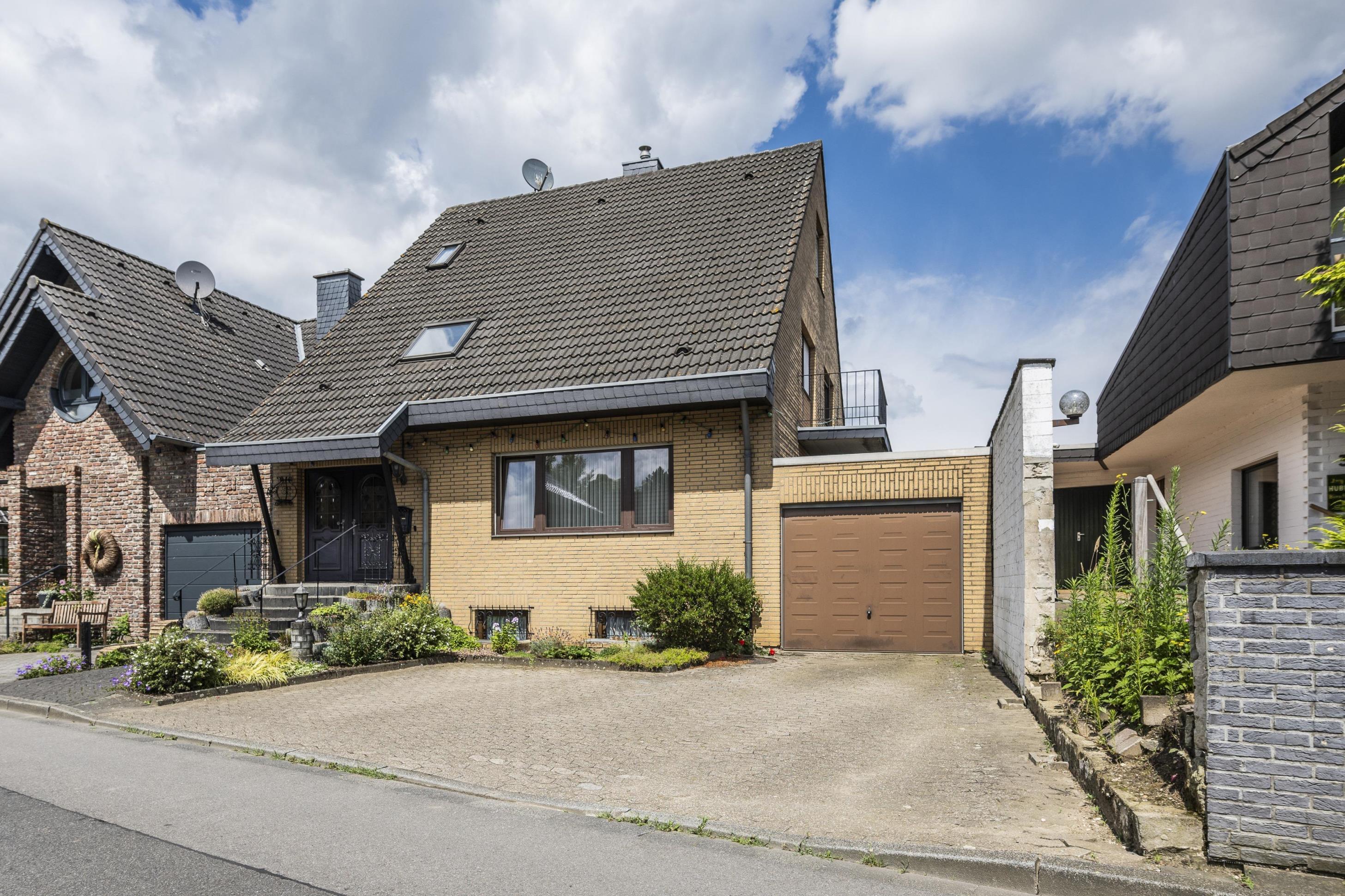 Einfamilienhaus zum Kauf 459.000 € 6 Zimmer 140 m²<br/>Wohnfläche 662 m²<br/>Grundstück Speck - Wehl - Helpenstein Neuss 41472