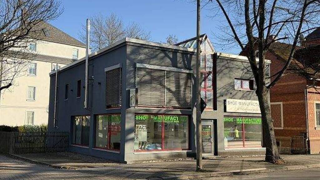 Stadthaus zum Kauf 699.500 € 8 Zimmer 288 m² 448 m² Grundstück frei ab sofort Crimmitschauer Straße 30 a Pölbitz Zwickau 08058