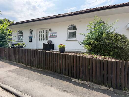 Bungalow zum Kauf provisionsfrei 529.000 € 9 Zimmer 280 m² 560 m² Grundstück frei ab 01.09.2026 Ortenberg Ortenberg 63683