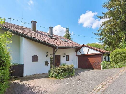 Einfamilienhaus zum Kauf 670.000 € 5,5 Zimmer 185 m² 536 m² Grundstück Neuenhaus Aichtal 72631