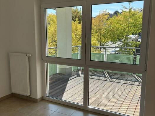Wohnung zur Miete 890 € 3 Zimmer 80,9 m² 2. Geschoss frei ab sofort Deggendorf Deggendorf 94469