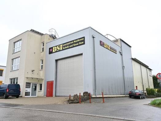 Produktionshalle zur Miete 8.000 € 1.180 m² Lagerfläche Daimlerstraße 22 Maulbronn Maulbronn 75433