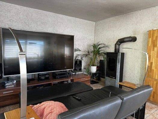 Einfamilienhaus zum Kauf 250.000 € 7 Zimmer 220 m² 1.938 m² Grundstück Erbringen Beckingen 66701