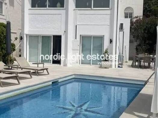 Chalet zum Kauf 850.000 € 4 Zimmer 190 m² Nerja 29780