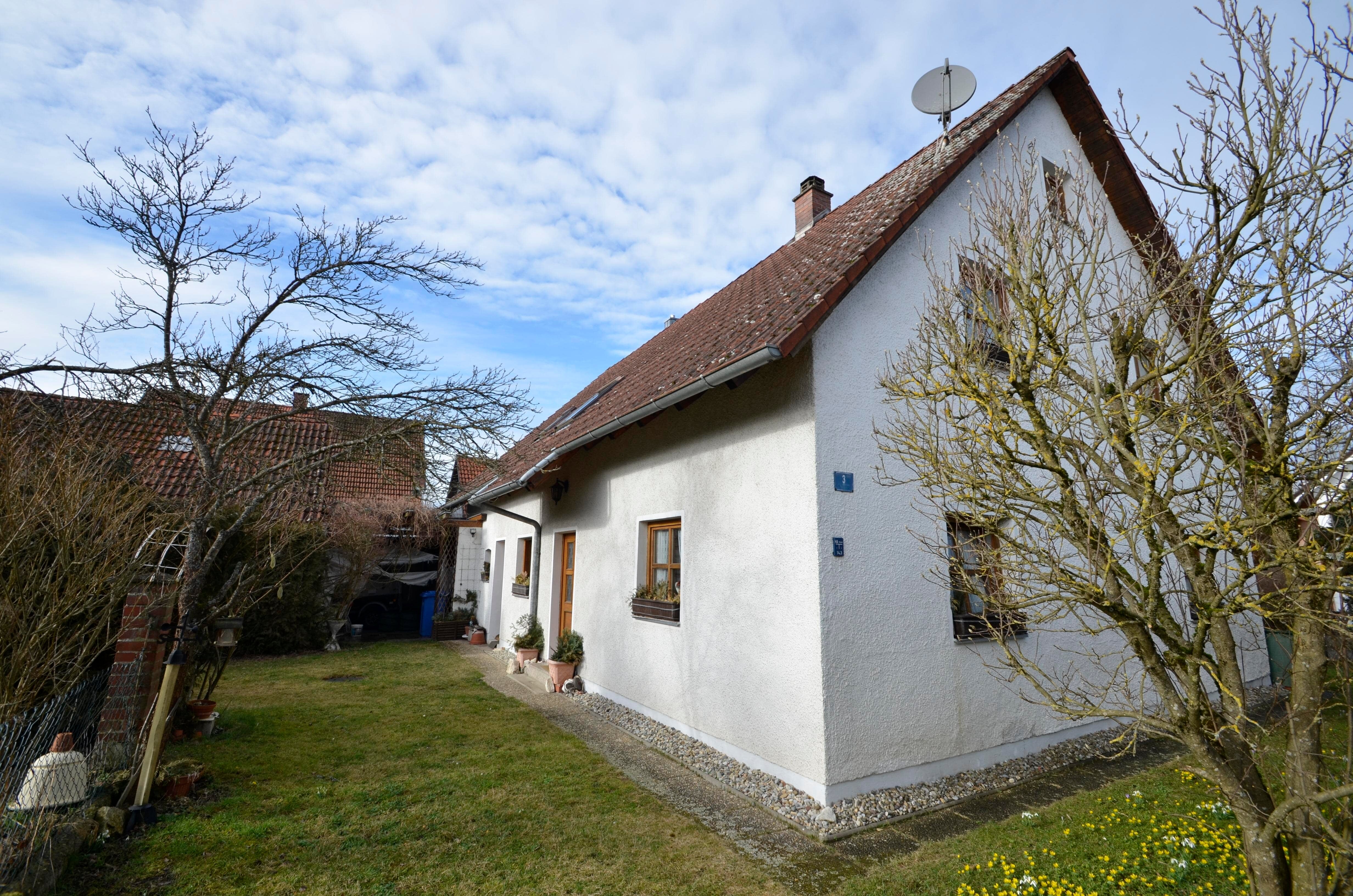 Einfamilienhaus zum Kauf 385.000 € 4 Zimmer 120 m²<br/>Wohnfläche 694 m²<br/>Grundstück Offenstetten Abensberg 93326