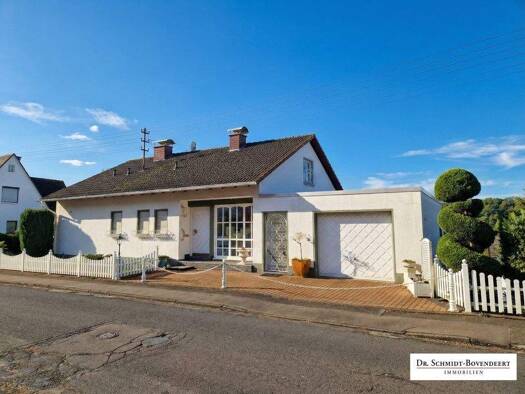 Einfamilienhaus zum Kauf 339.000 € 4 Zimmer 165 m² 950 m² Grundstück Eiserfeld Siegen / Eiserfeld 57080