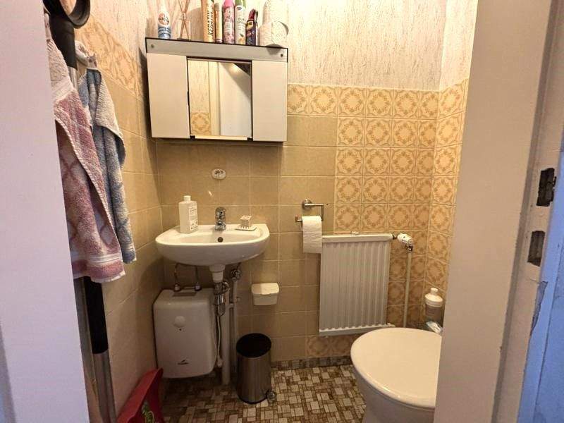 Immobilie in Estenfeld - Ein Zuhause zum Wurzeln schlagen Gepflegtes Reihenmittelhaus in Estenfeld - Bild 2