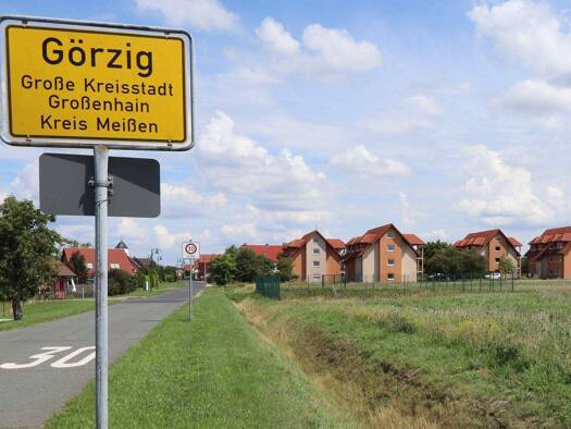 Mehrfamilienhaus zum Kauf als Kapitalanlage geeignet 1.750.000 € 64 Zimmer 1.757 m² 4.933 m² Grundstück Görzig Großenhain 01561