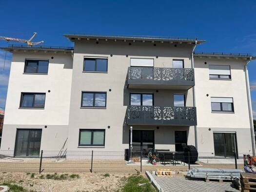Reihenhaus zur Miete 1.750 € 6 Zimmer 150,8 m² 280 m² Grundstück frei ab 01.11.2026 Breitenau 2 Bruckbergerau Bruckberg 84079