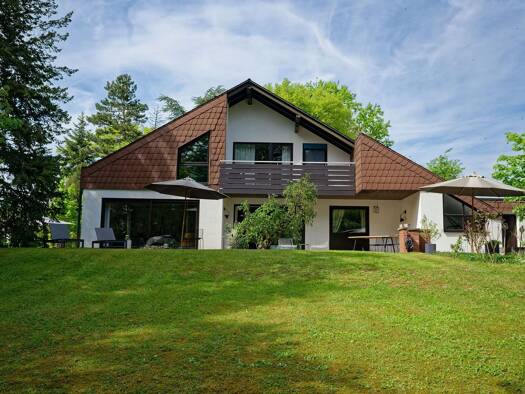 Einfamilienhaus zur Miete 2.500 € 5 Zimmer 185 m² 1.532 m² Grundstück frei ab sofort Loch Stein 90547