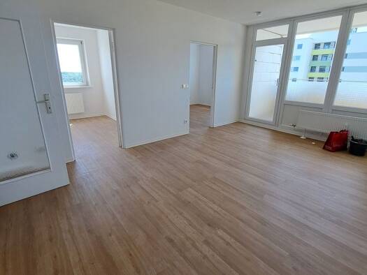 Wohnung zur Miete 410 € 2 Zimmer 55,5 m² 8. Geschoss Tilsiter Straße 1 Eschberg Mitte 66121