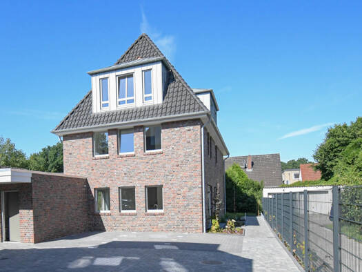 Doppelhaushälfte zur Miete - Erstbezug 2.250 € 6 Zimmer 131 m² frei ab sofort Eversten Oldenburg 26122