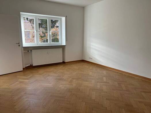 Wohnung zur Miete 1.605 € 4 Zimmer 107 m² frei ab sofort Hummelstein Nürnberg 90461