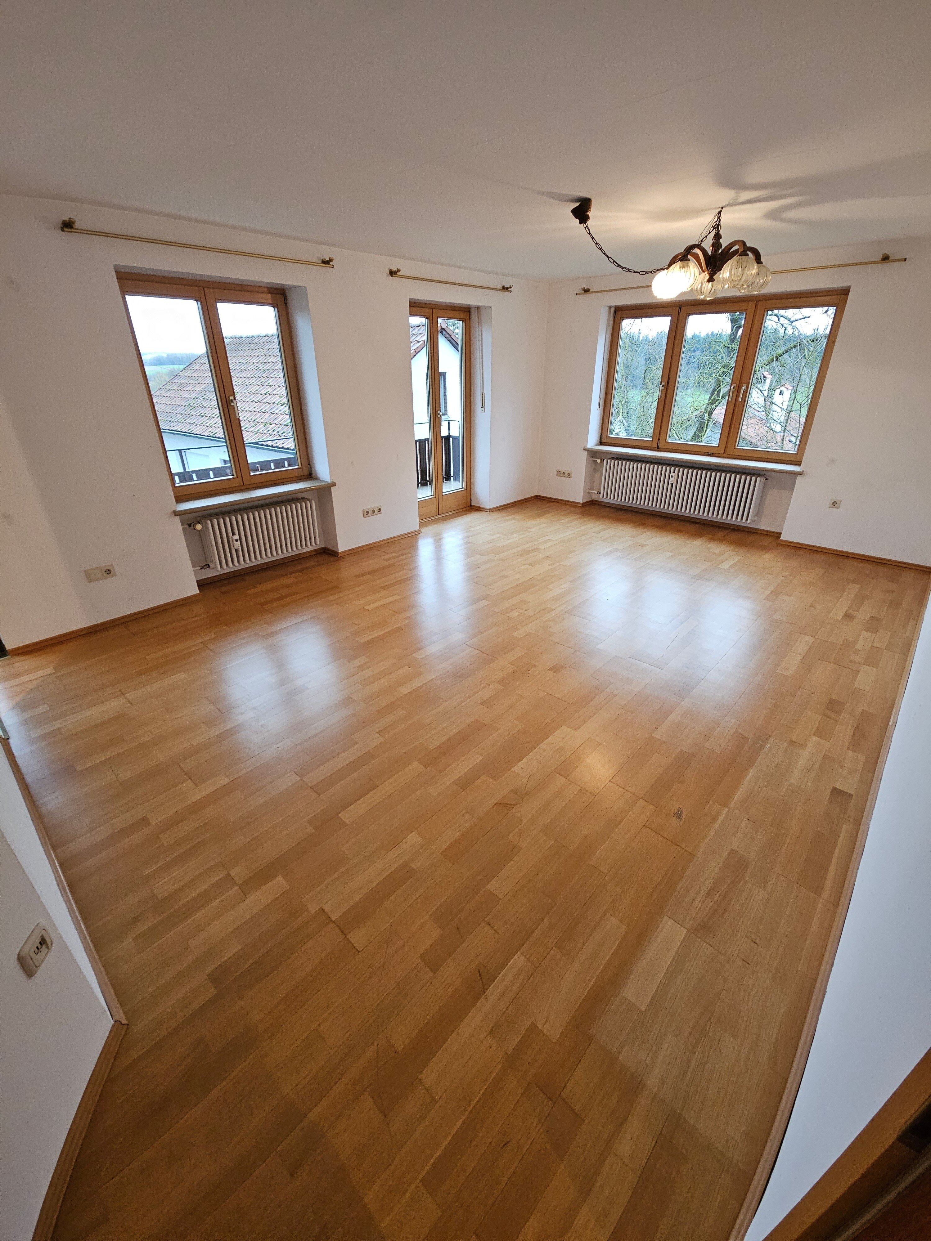 Wohnung zur Miete 1.590 € 5 Zimmer 135 m²<br/>Wohnfläche 1.<br/>Geschoss ab sofort<br/>Verfügbarkeit Zeilhofen Zeilhofen Dorfen 84405