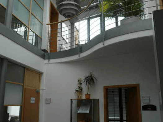 Büro zum Kauf 650.000 € 673 m² Bürofläche Dörfles-Esbach 96487