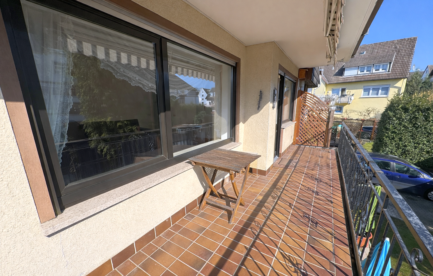 Immobilie in Bendorf - Charmante 4-ZKB Eigentumswohnung mit Balkon und Garage in ruhiger Wohnlage von Bendorf - Bild 0