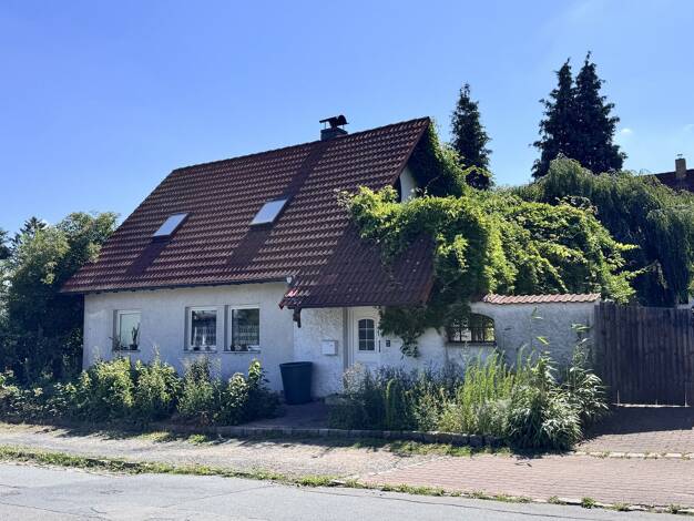 Einfamilienhaus zum Kauf 180.000 € 3 Zimmer 100 m² 427 m² Grundstück Gohlis Dresden 01156